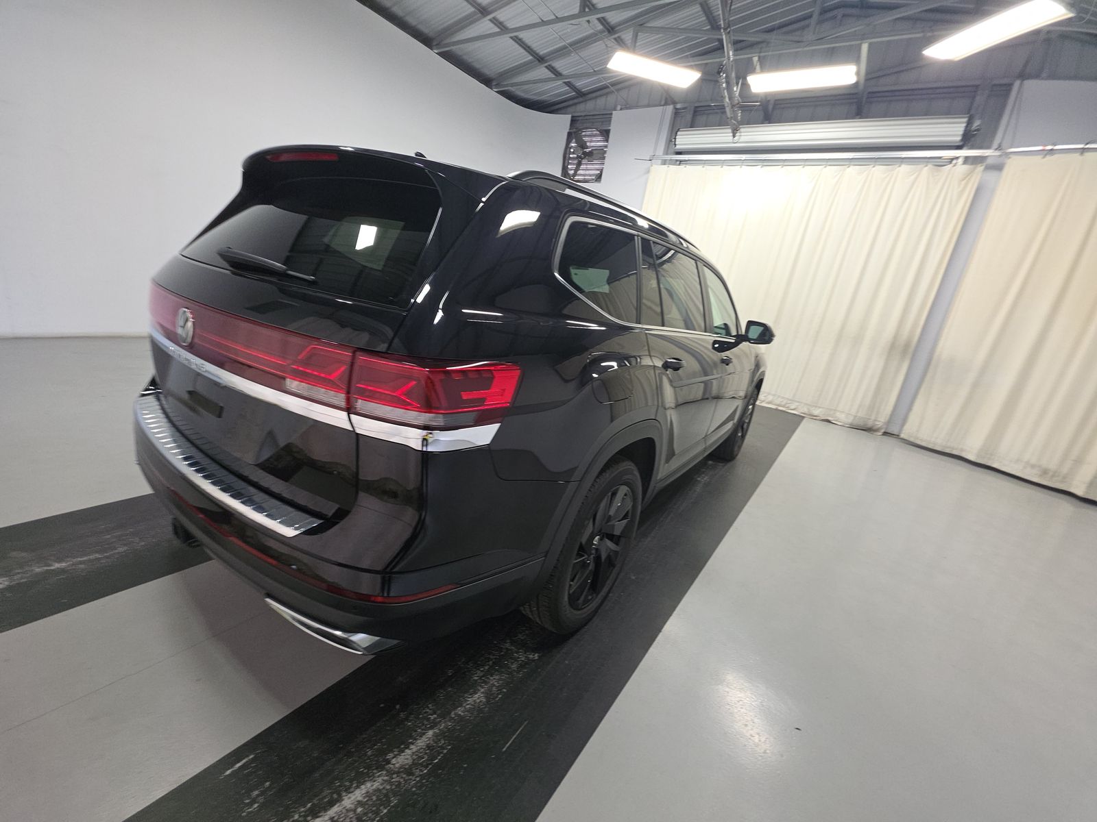 2024 Volkswagen Atlas 2.0T SE FWD