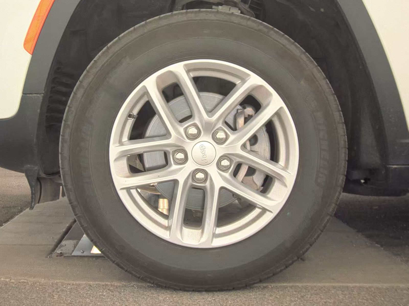 2024 Jeep Grand Cherokee Laredo X RWD