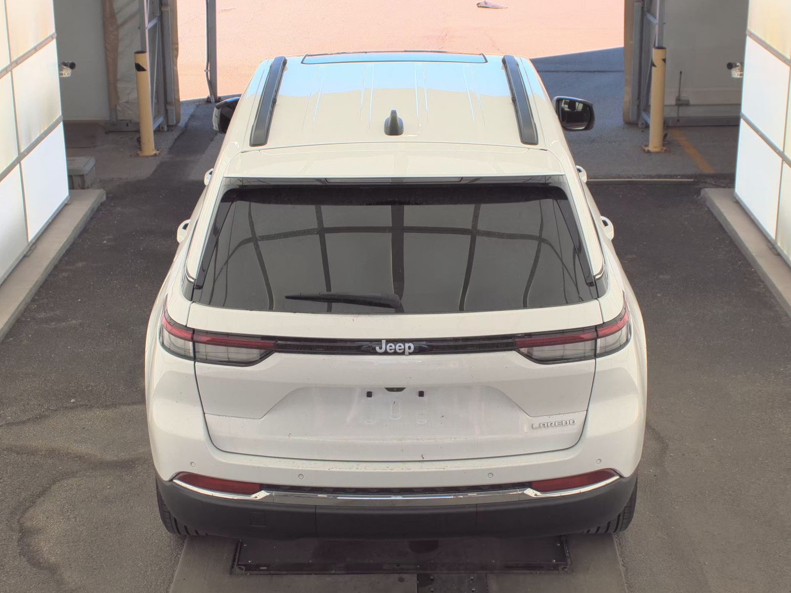 2024 Jeep Grand Cherokee Laredo X RWD