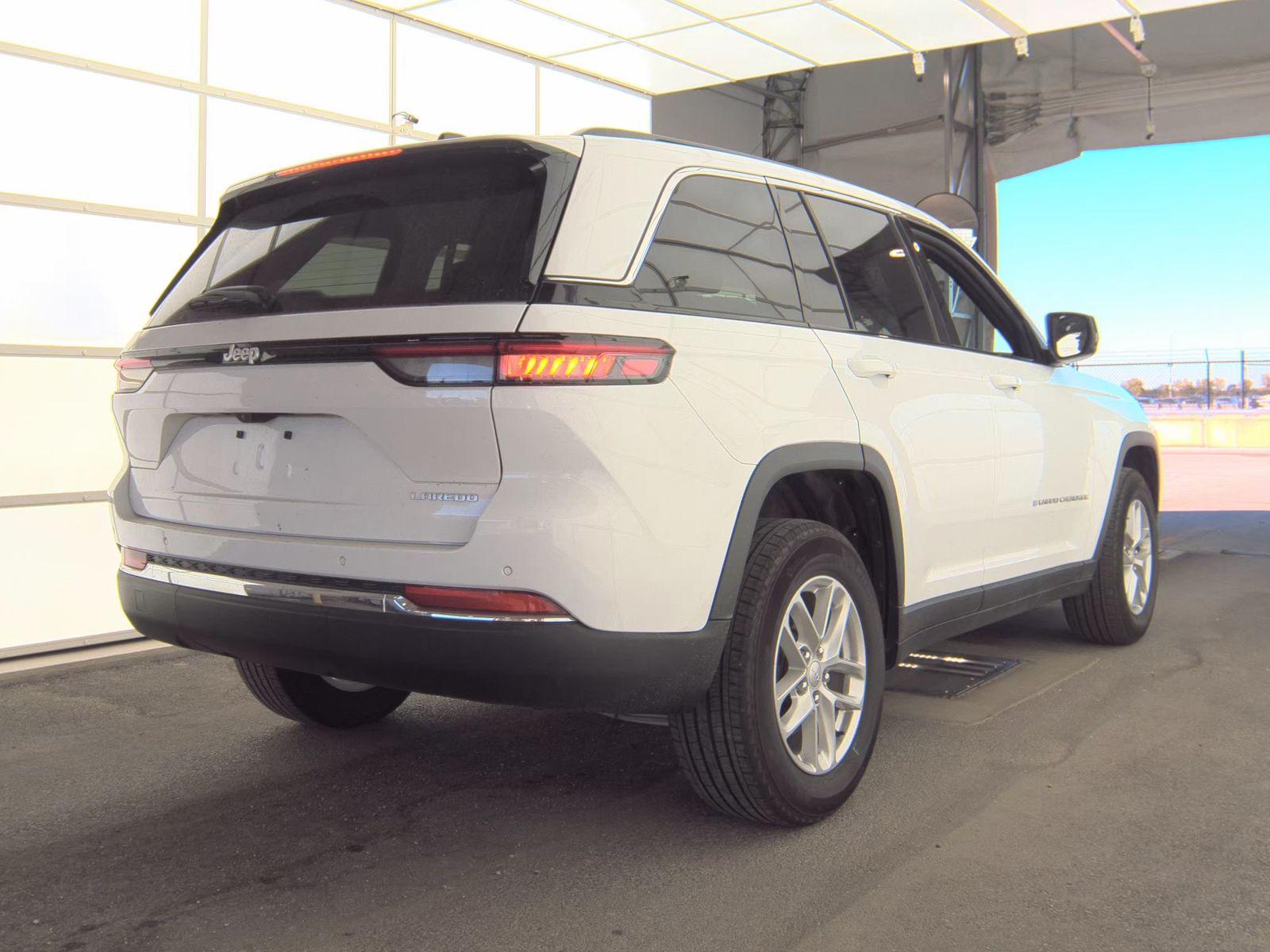 2024 Jeep Grand Cherokee Laredo X RWD