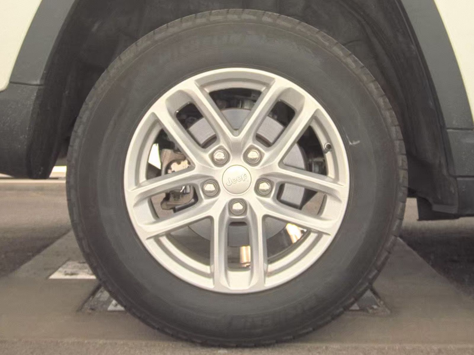 2024 Jeep Grand Cherokee Laredo X RWD