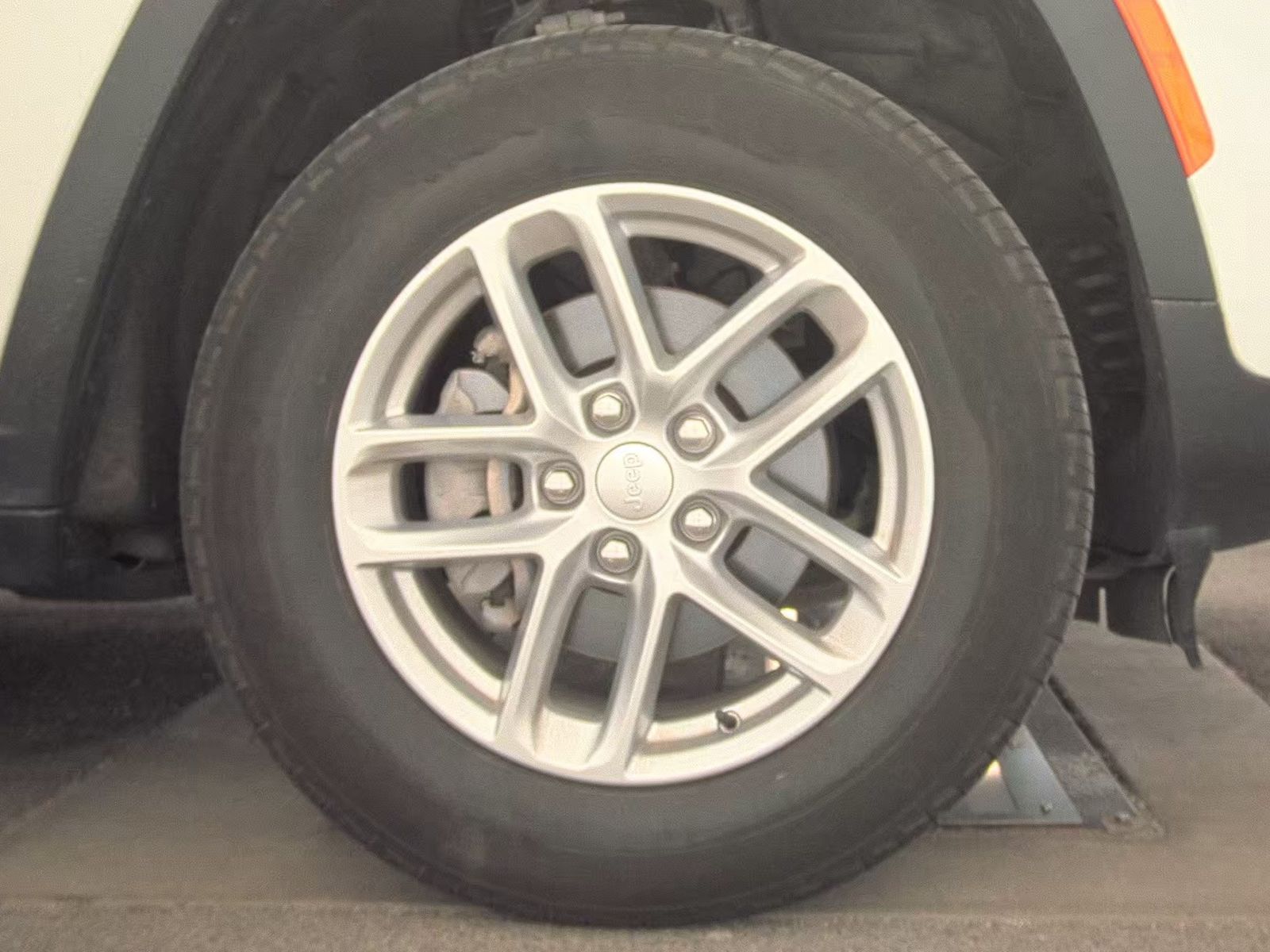 2024 Jeep Grand Cherokee Laredo X RWD