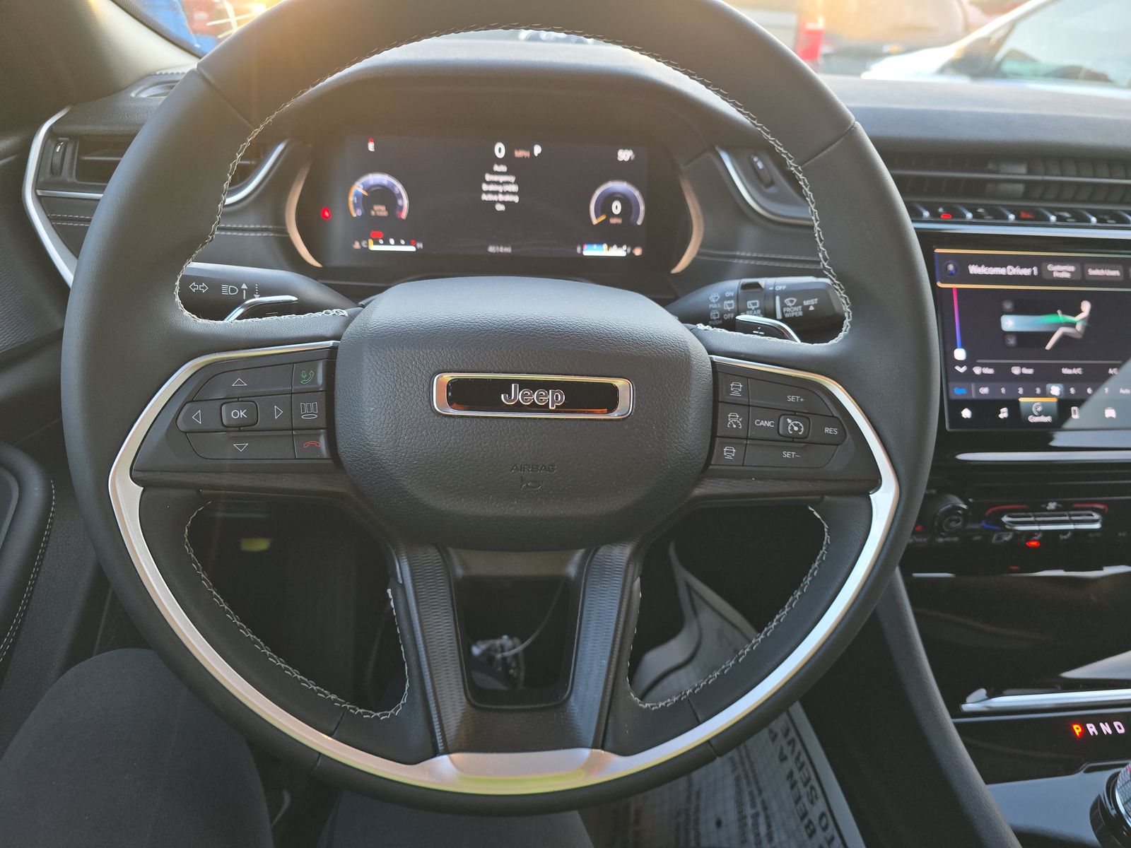 2024 Jeep Grand Cherokee Laredo AWD