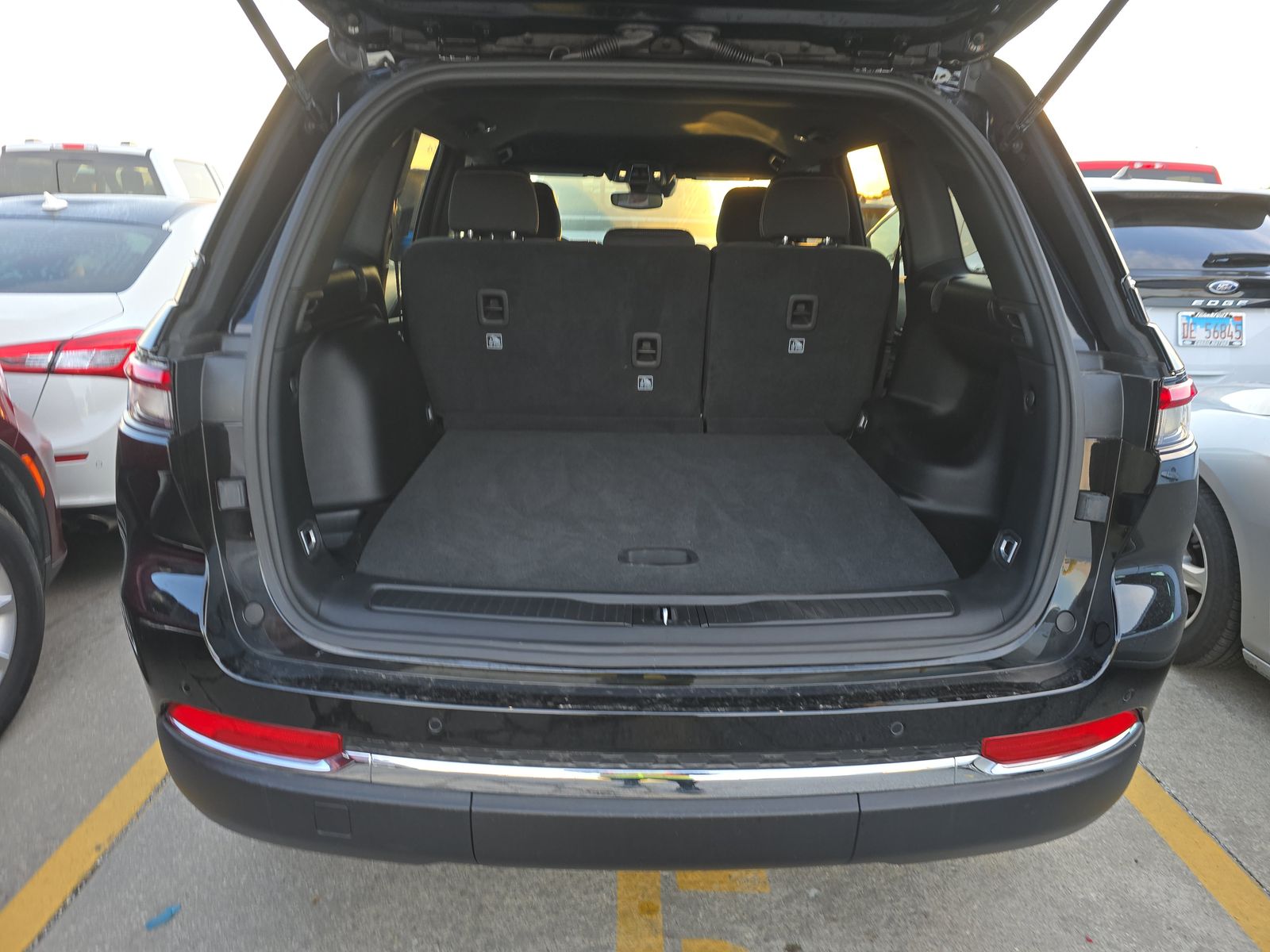 2024 Jeep Grand Cherokee Laredo AWD