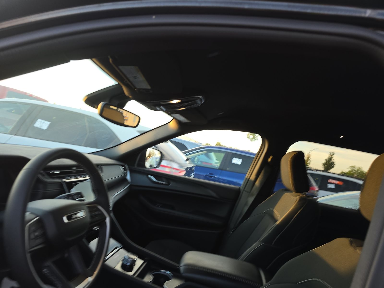 2024 Jeep Grand Cherokee Laredo AWD