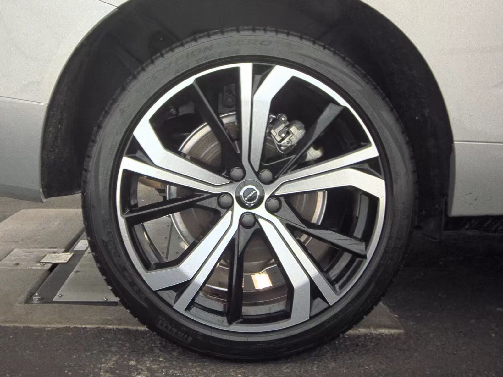 2024 Volvo XC60 Recharge T8 Ultimate AWD