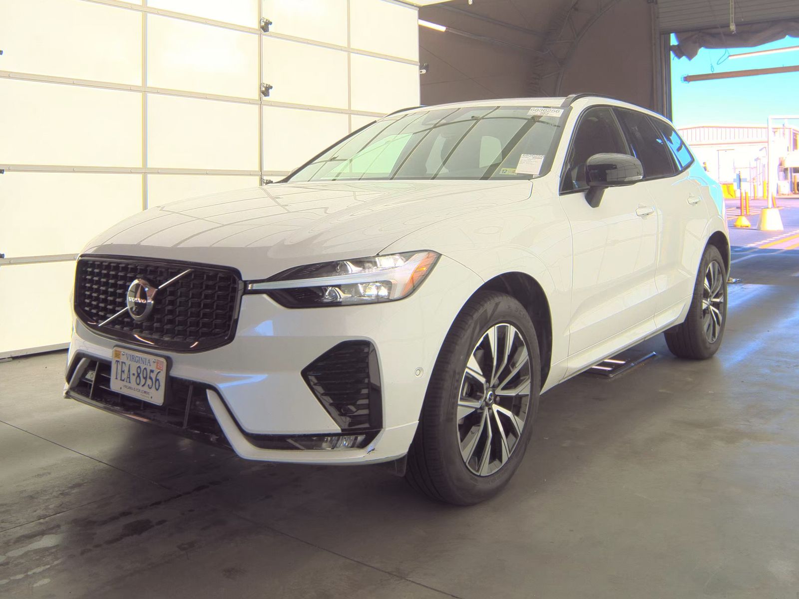 2025 Volvo XC60 B5 Plus AWD