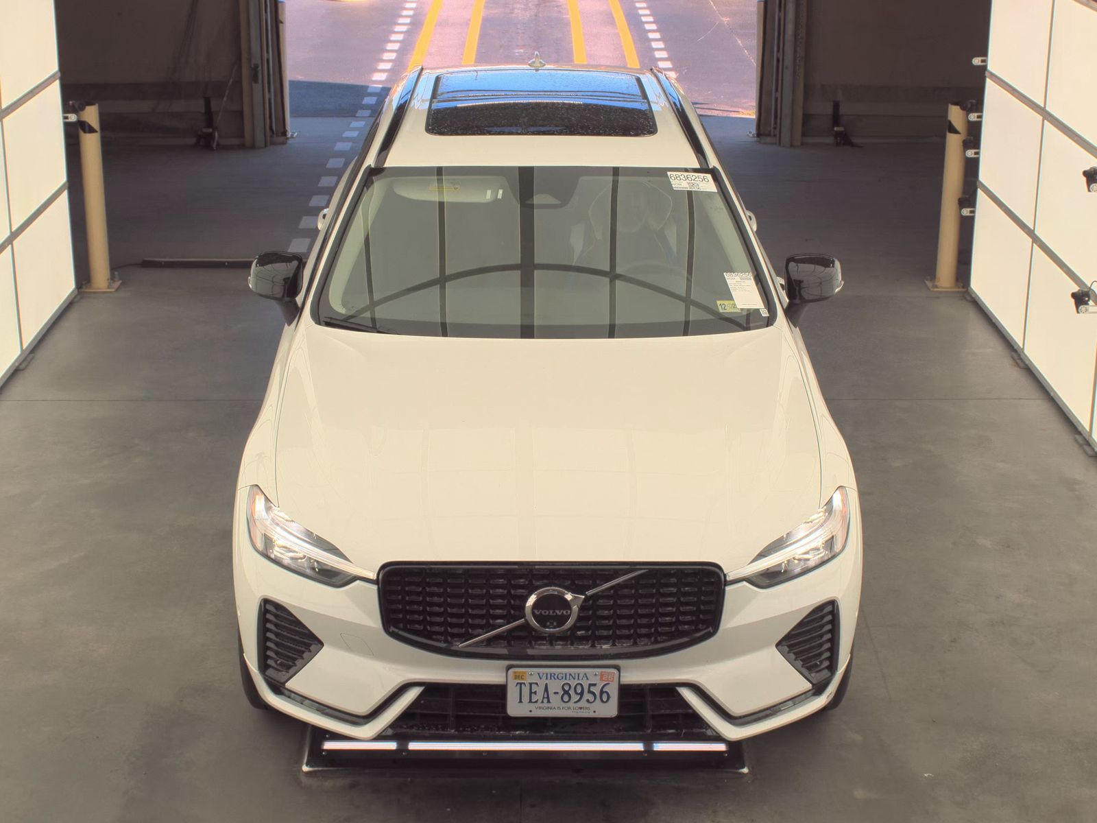 2025 Volvo XC60 B5 Plus AWD