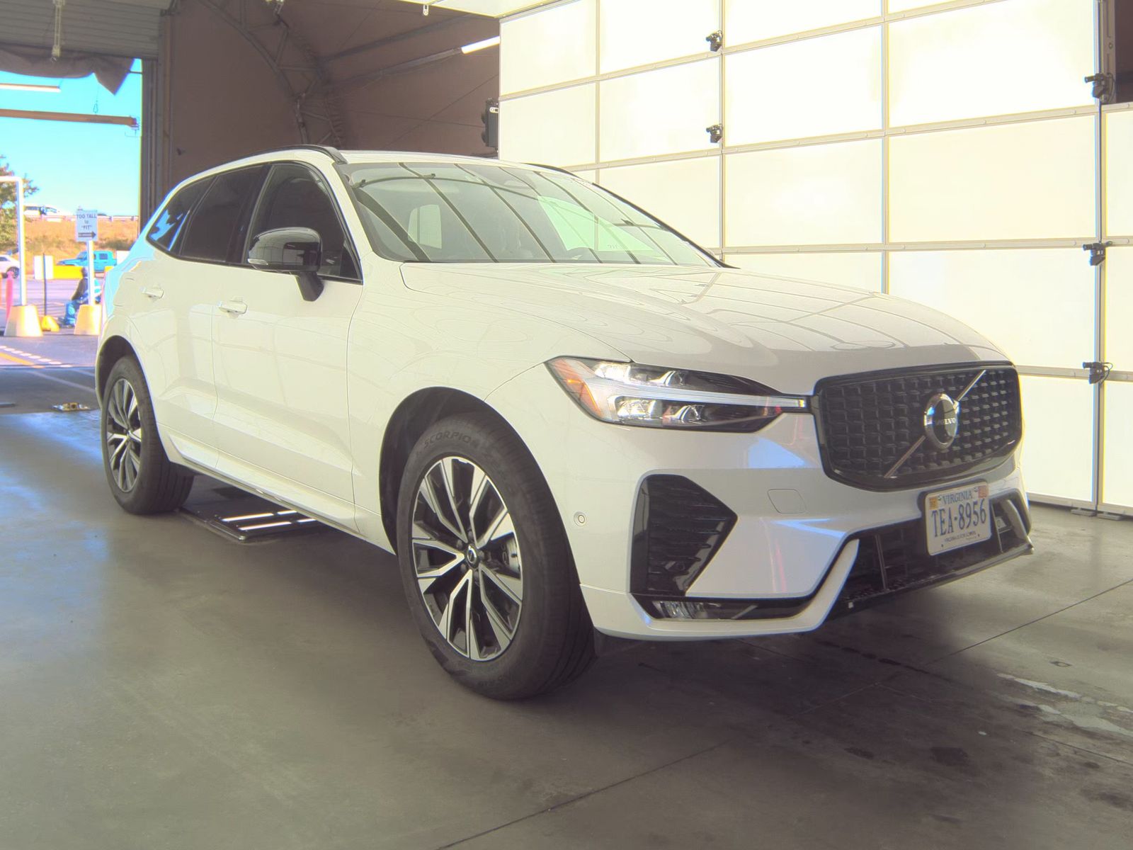 2025 Volvo XC60 B5 Plus AWD