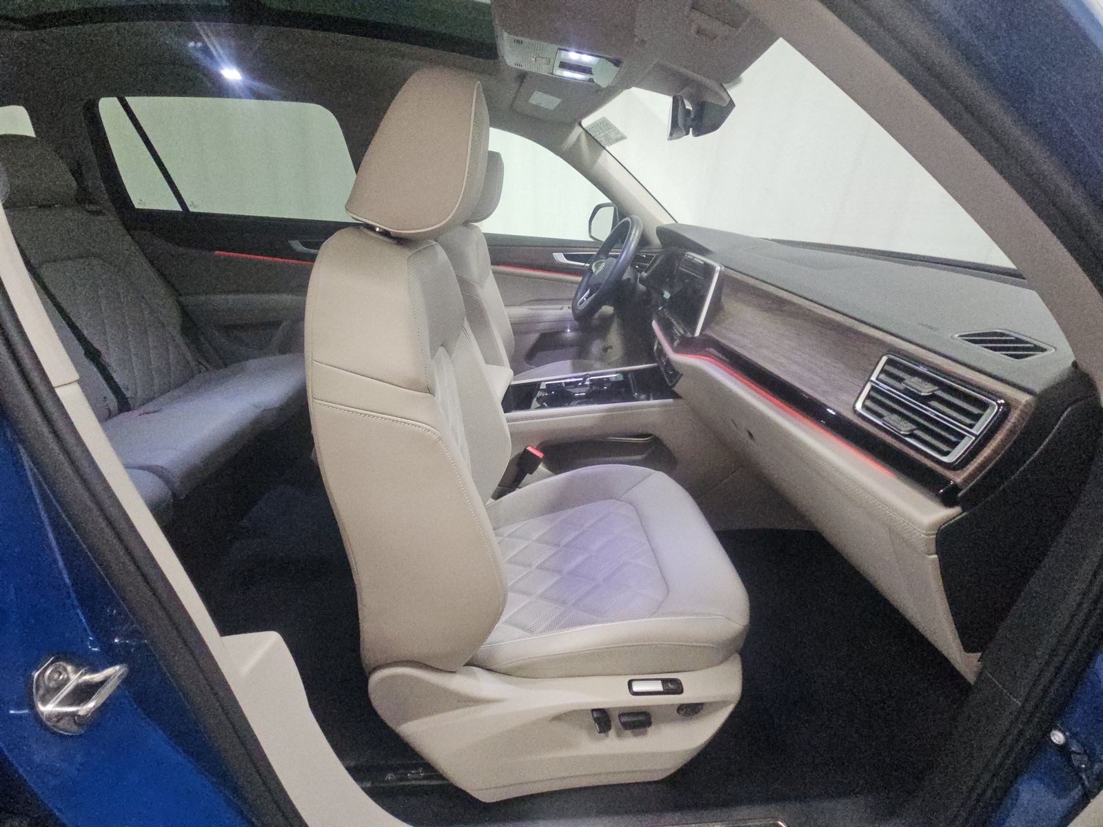 2025 Volkswagen Atlas 2.0T SEL Premium R-Line AWD