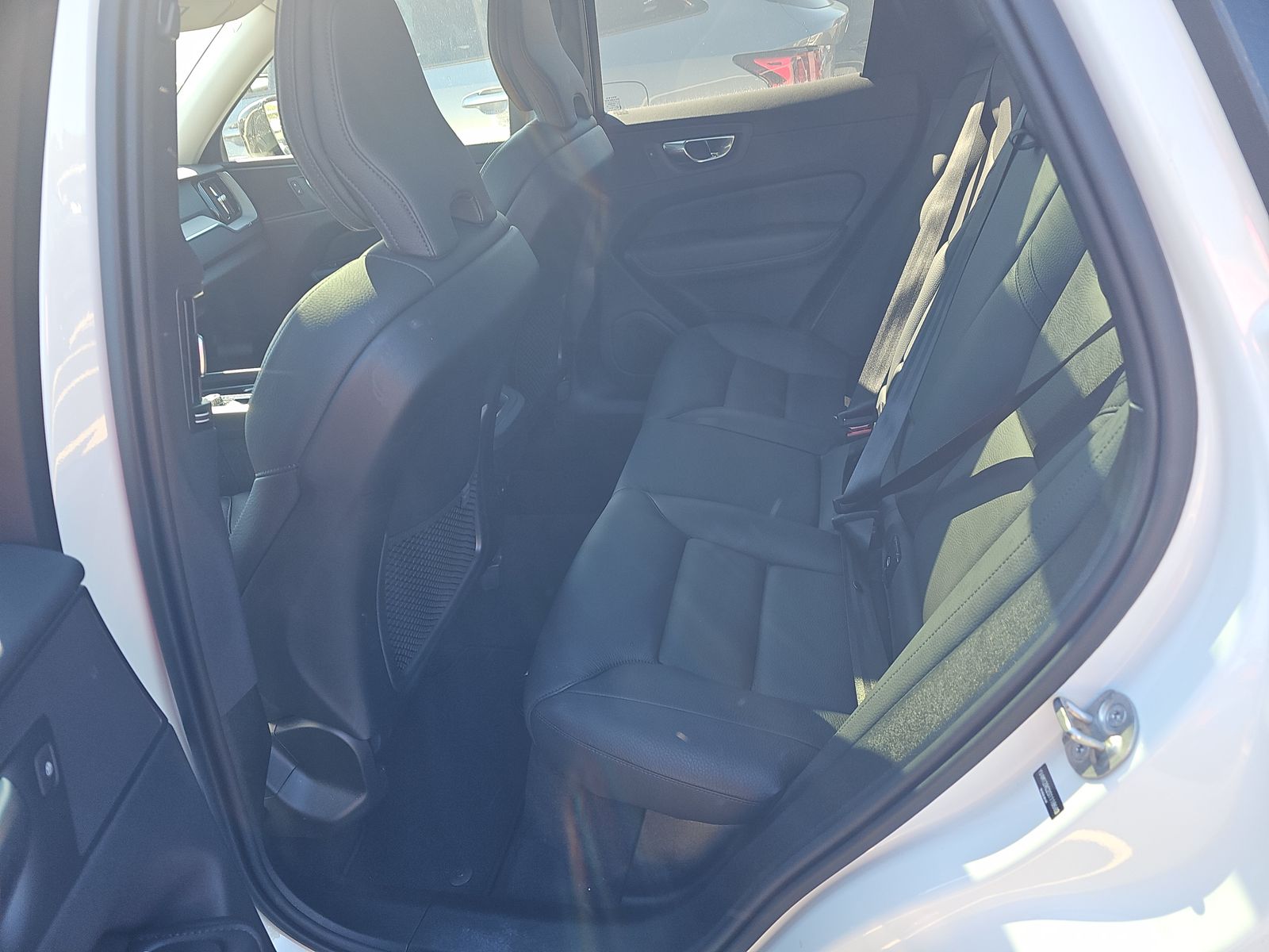 2025 Volvo XC60 B5 Plus AWD