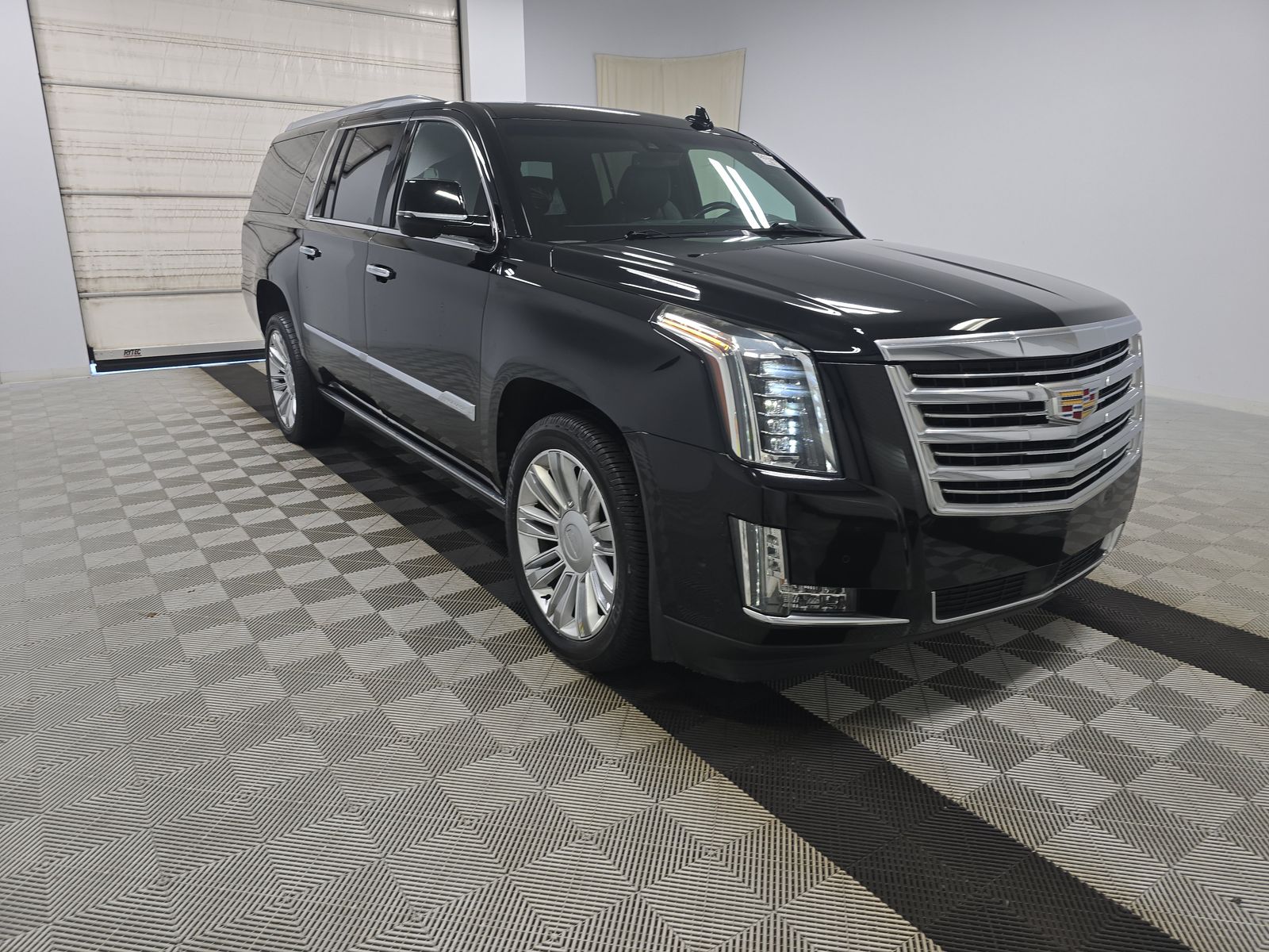 2020 Cadillac Escalade ESV Platinum RWD