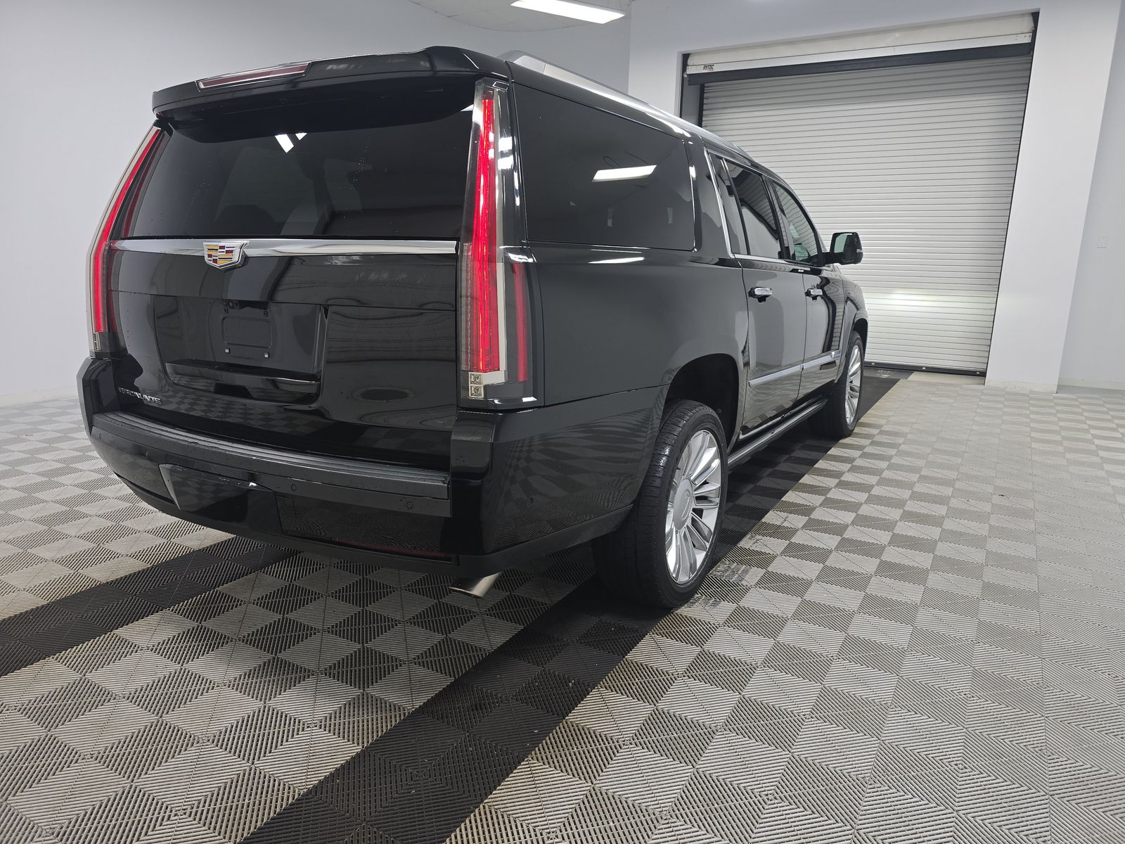 2020 Cadillac Escalade ESV Platinum RWD