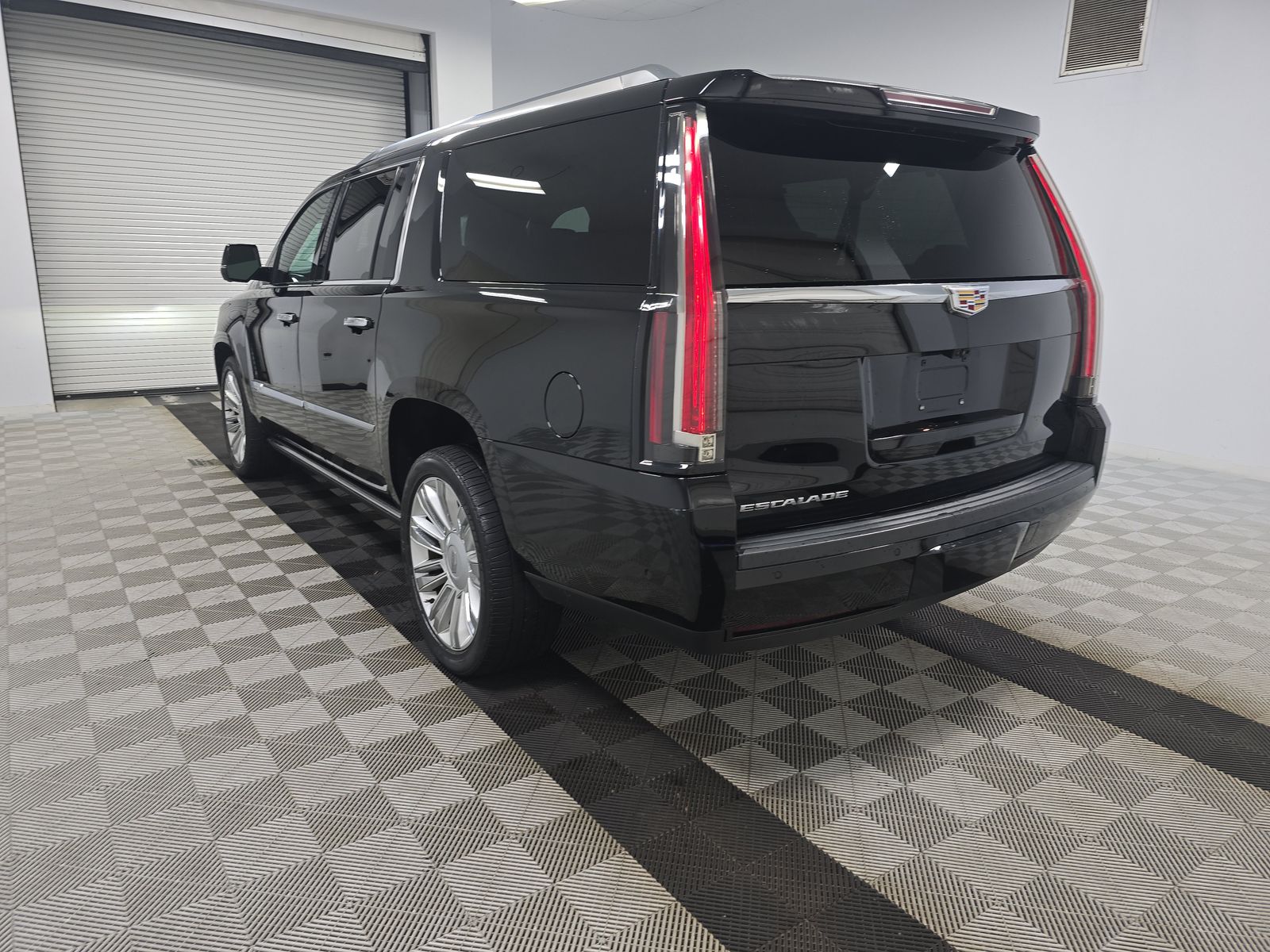 2020 Cadillac Escalade ESV Platinum RWD