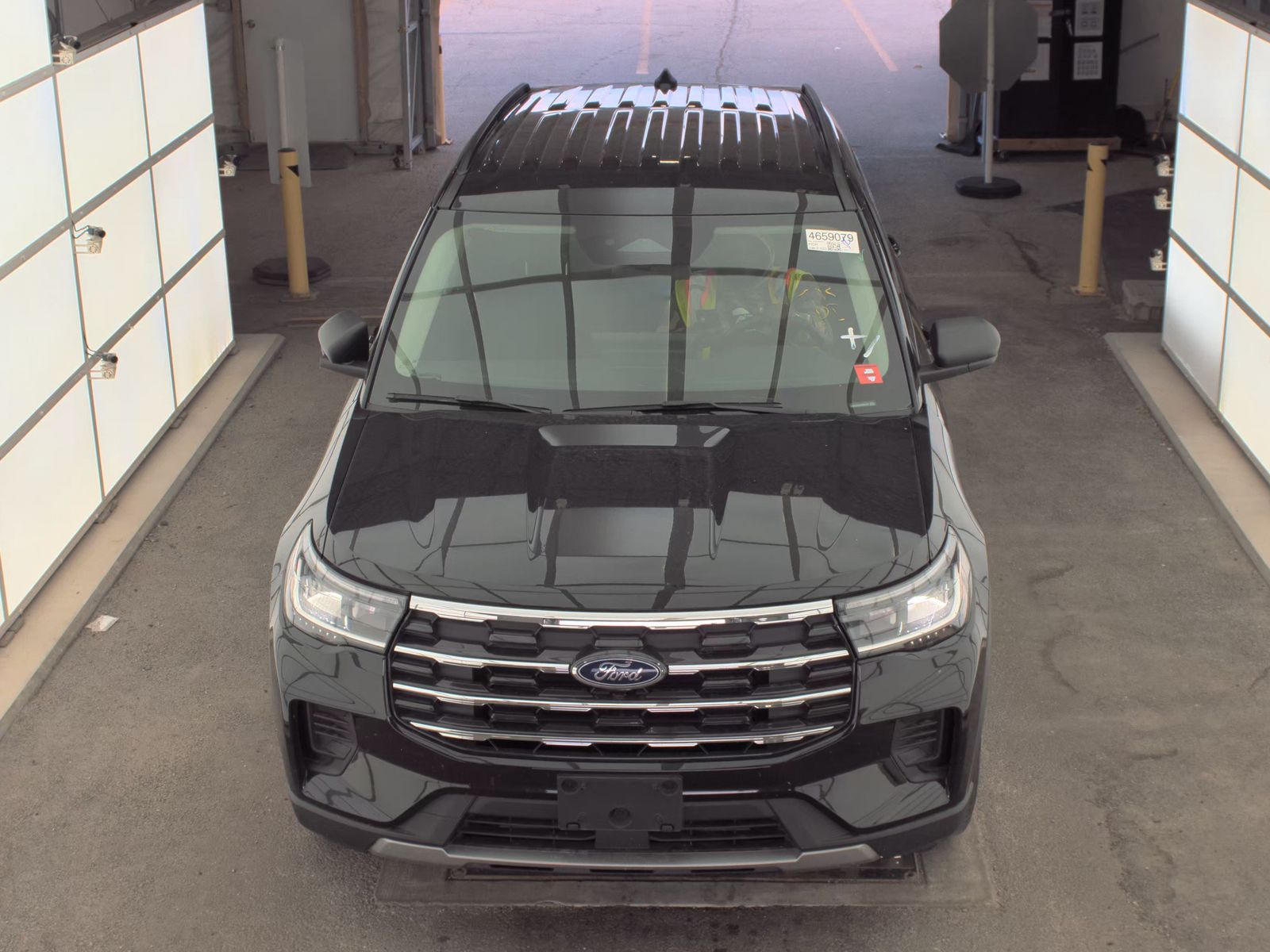 2025 Ford Explorer Active AWD