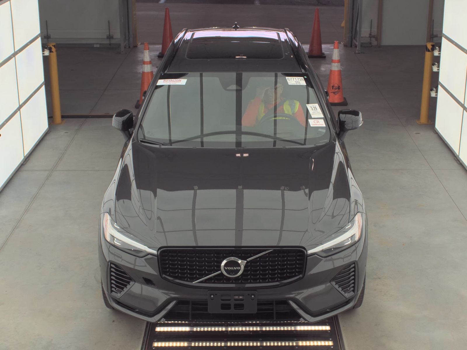 2022 Volvo XC60 Recharge T8 R-Design AWD