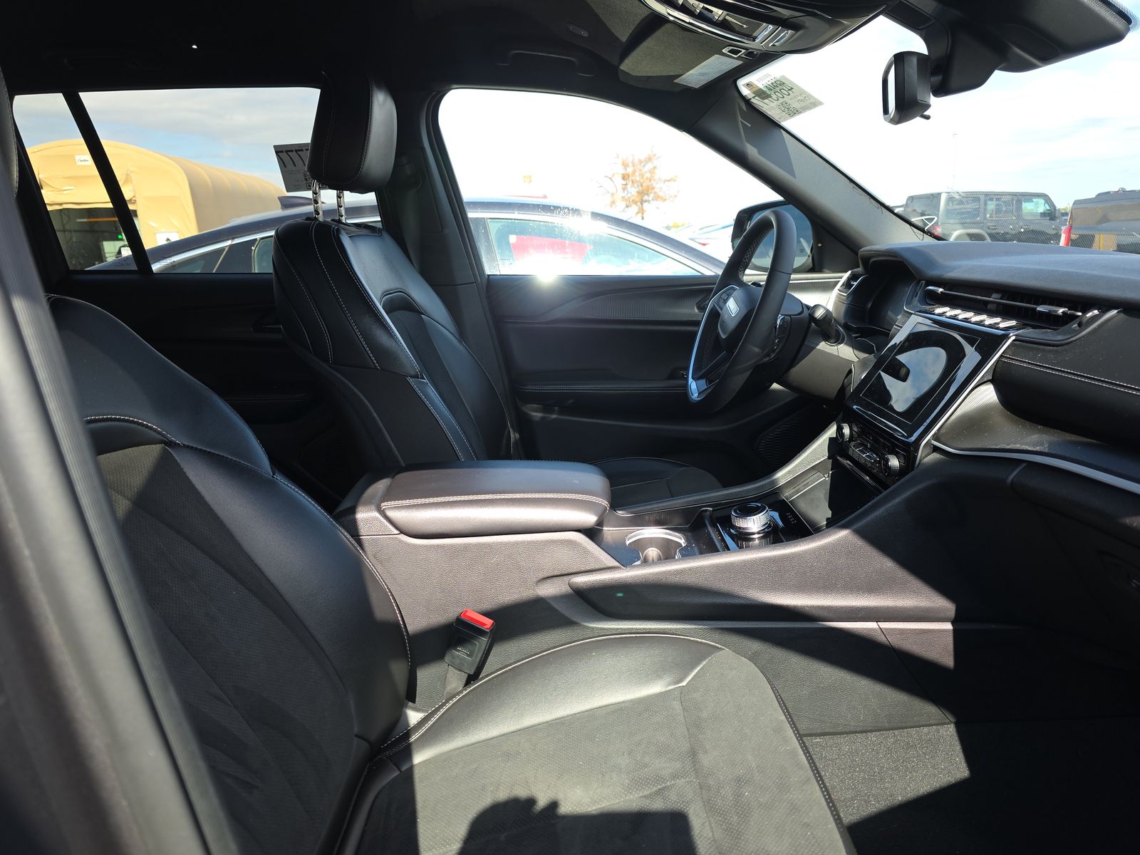 2024 Jeep Grand Cherokee Altitude AWD