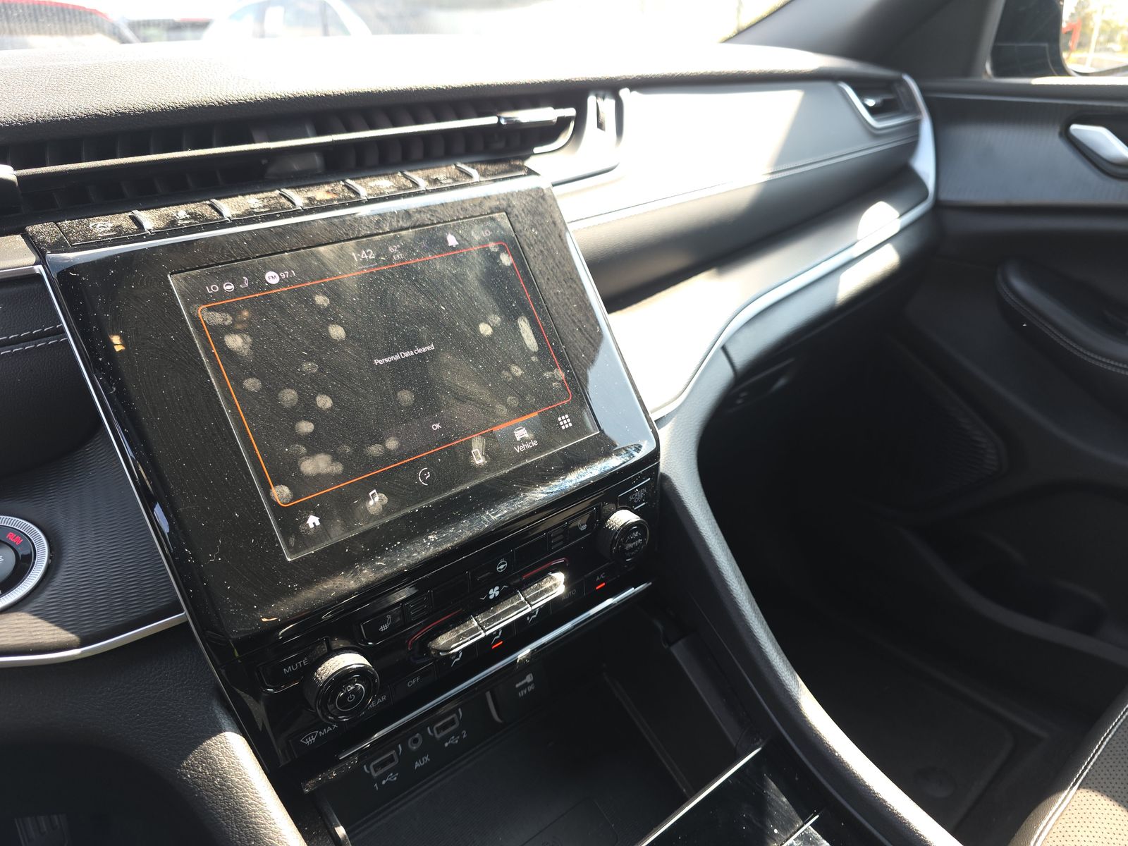 2024 Jeep Grand Cherokee Altitude AWD