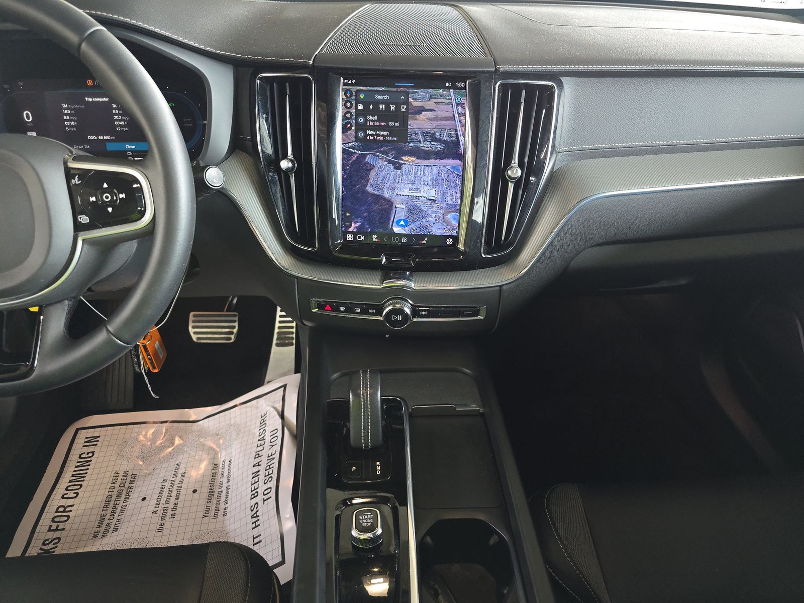 2022 Volvo XC60 Recharge T8 R-Design AWD