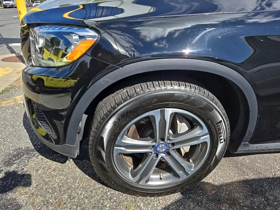 MERCEDES-BENZ GLC - 9