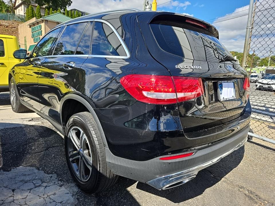 MERCEDES-BENZ GLC - 7