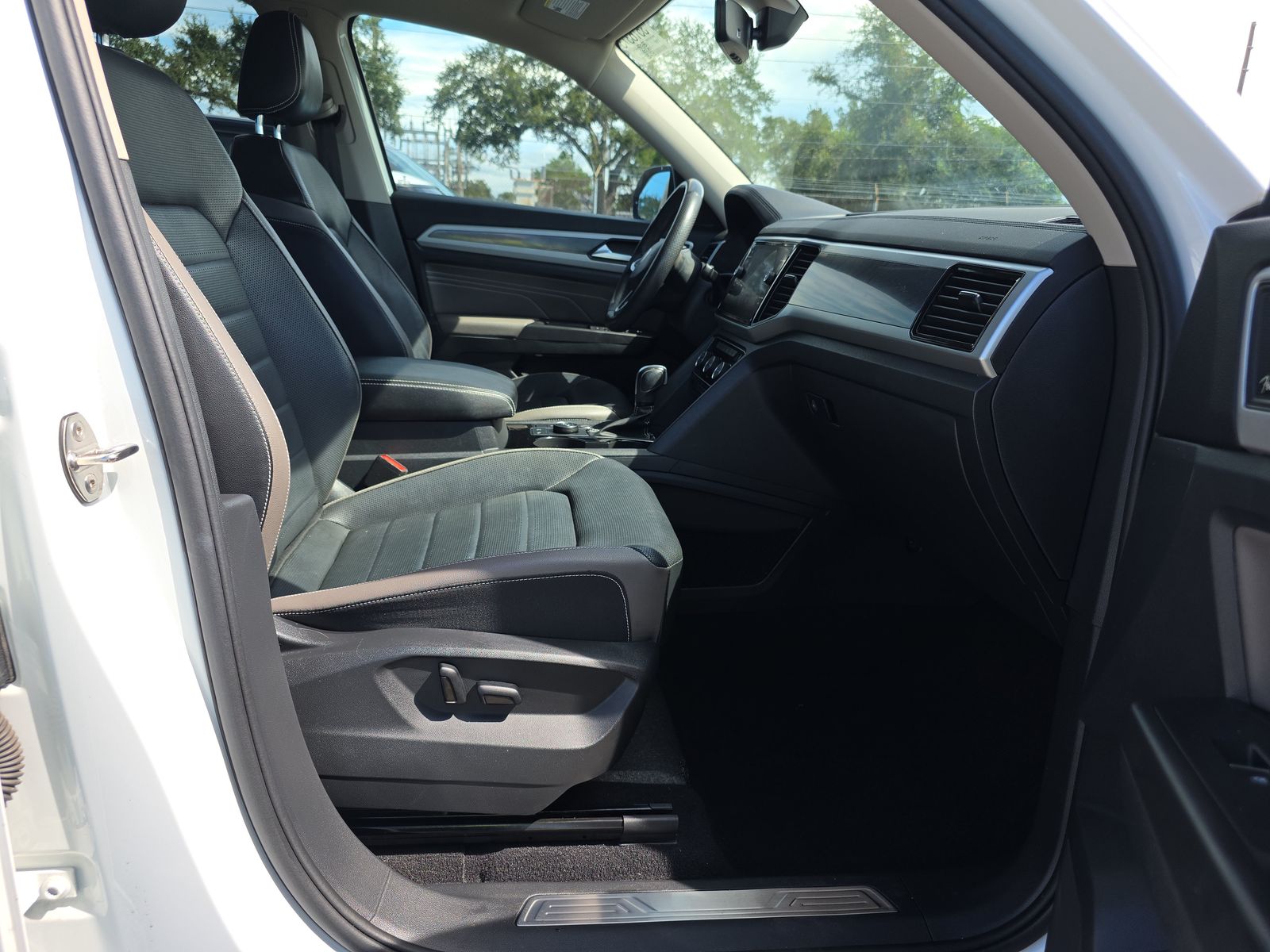 2022 Volkswagen Atlas 3.6L SEL Premium R-Line AWD