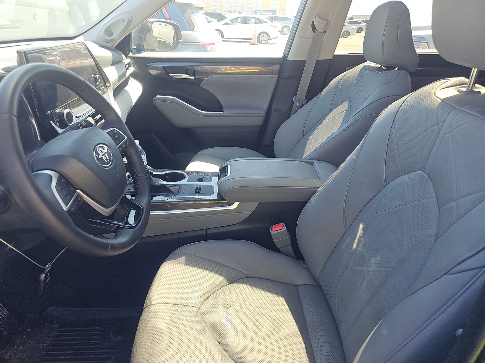 2024 Toyota Highlander Hybrid Platinum AWD