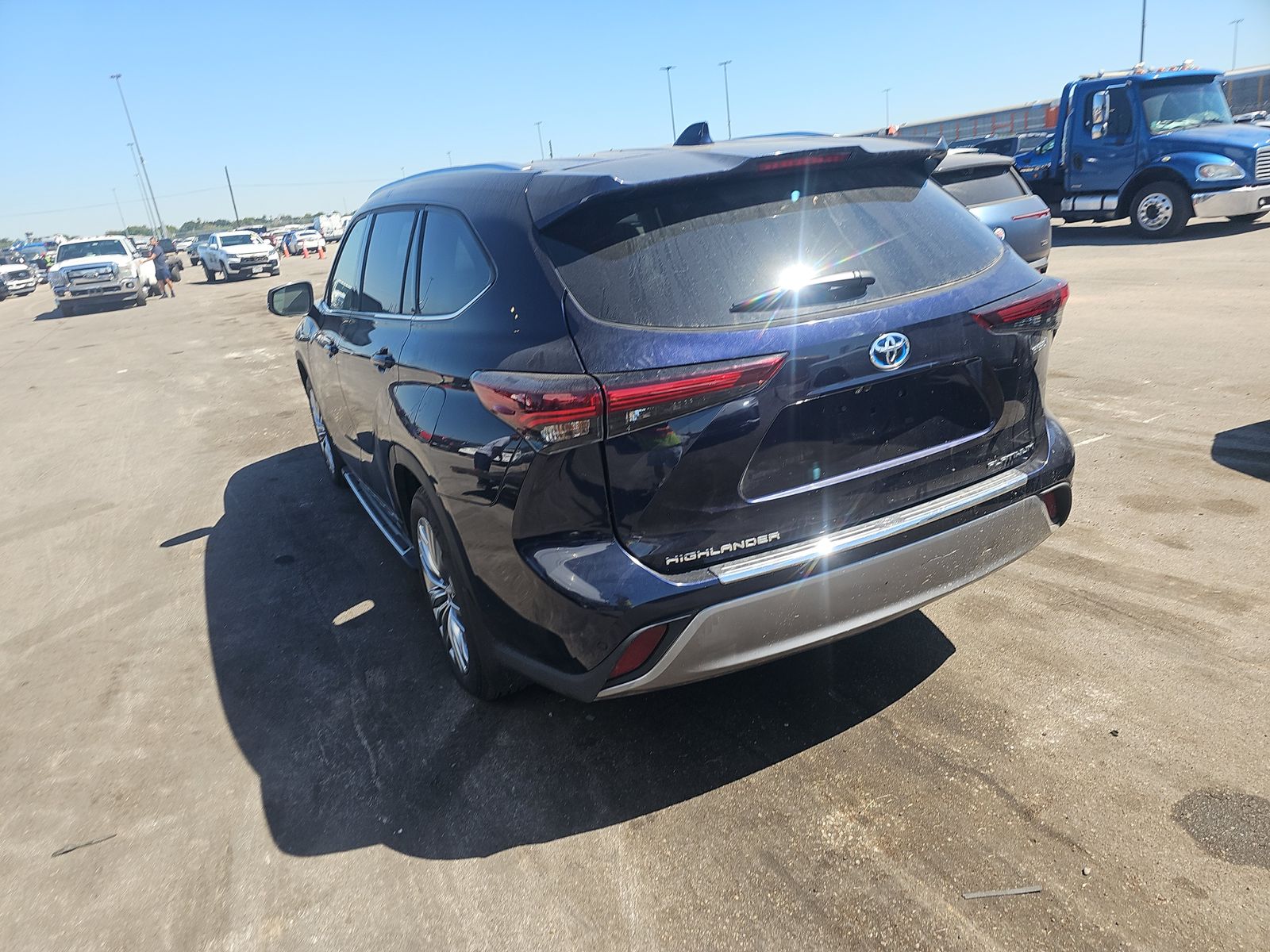 2024 Toyota Highlander Hybrid Platinum AWD