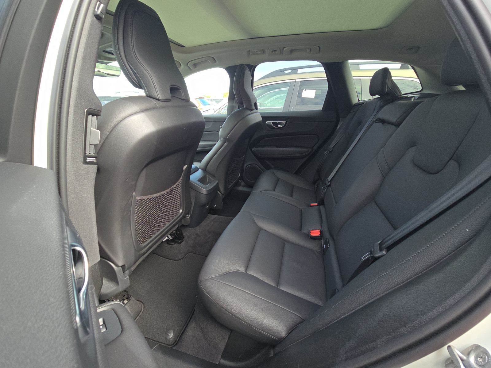 2025 Volvo XC60 B5 Plus AWD