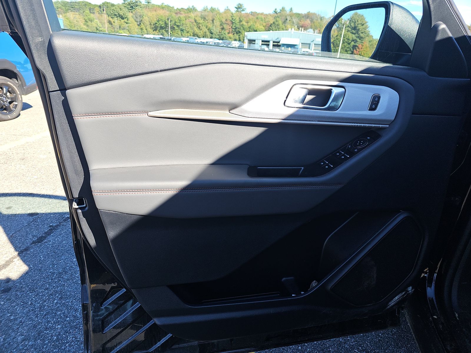 2025 Ford Explorer Active AWD