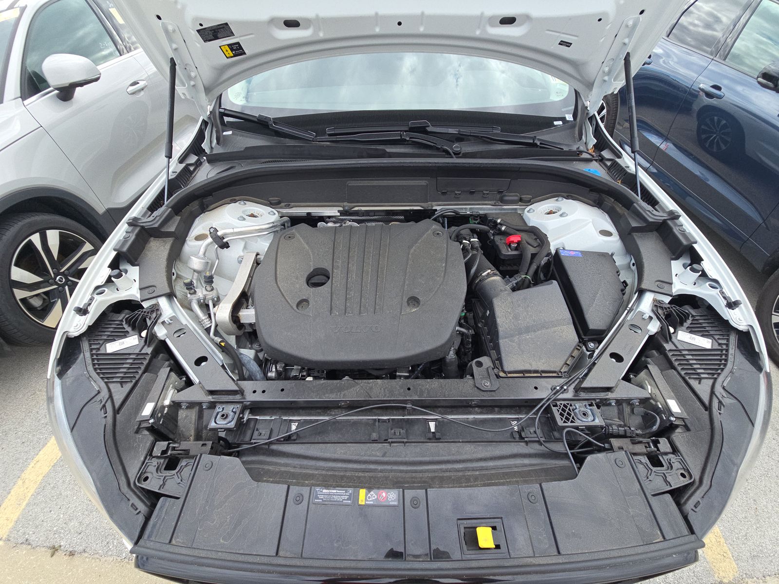 2025 Volvo XC60 B5 Plus AWD