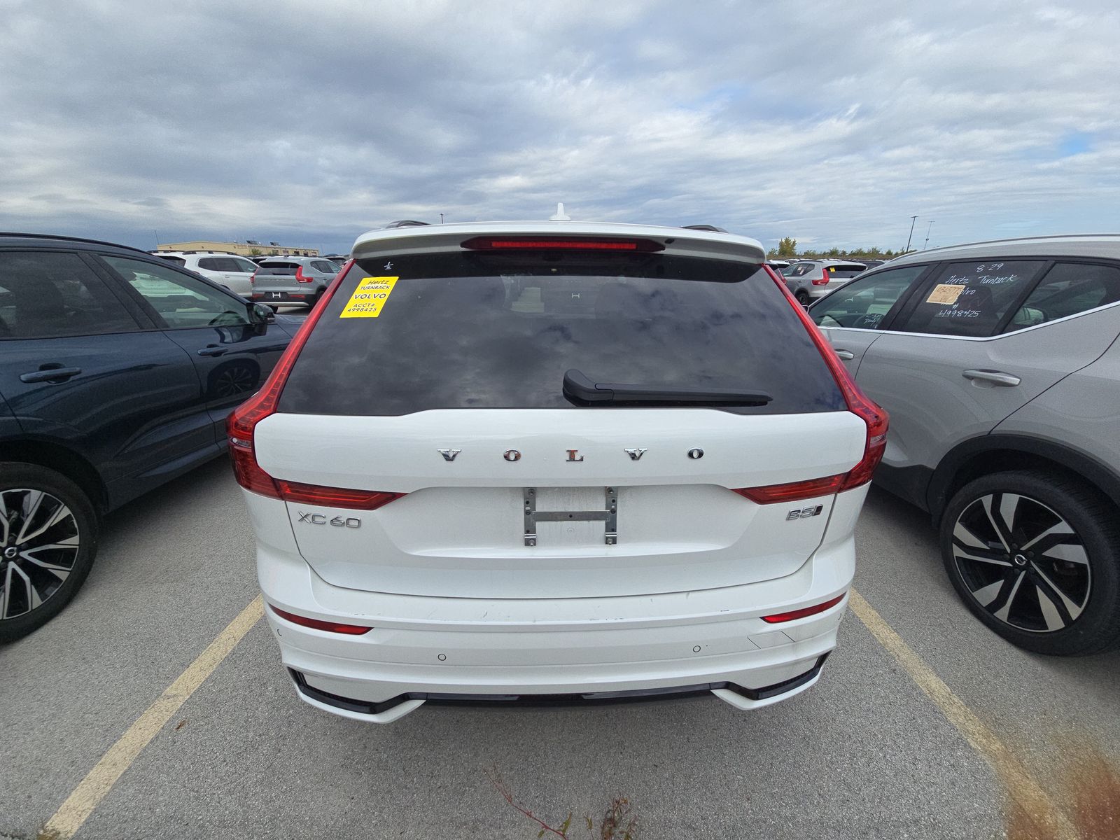 2025 Volvo XC60 B5 Plus AWD