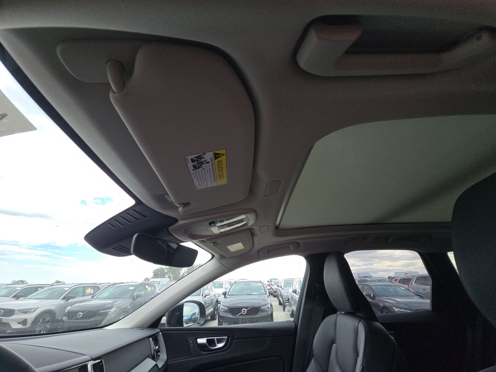 2025 Volvo XC60 B5 Plus AWD