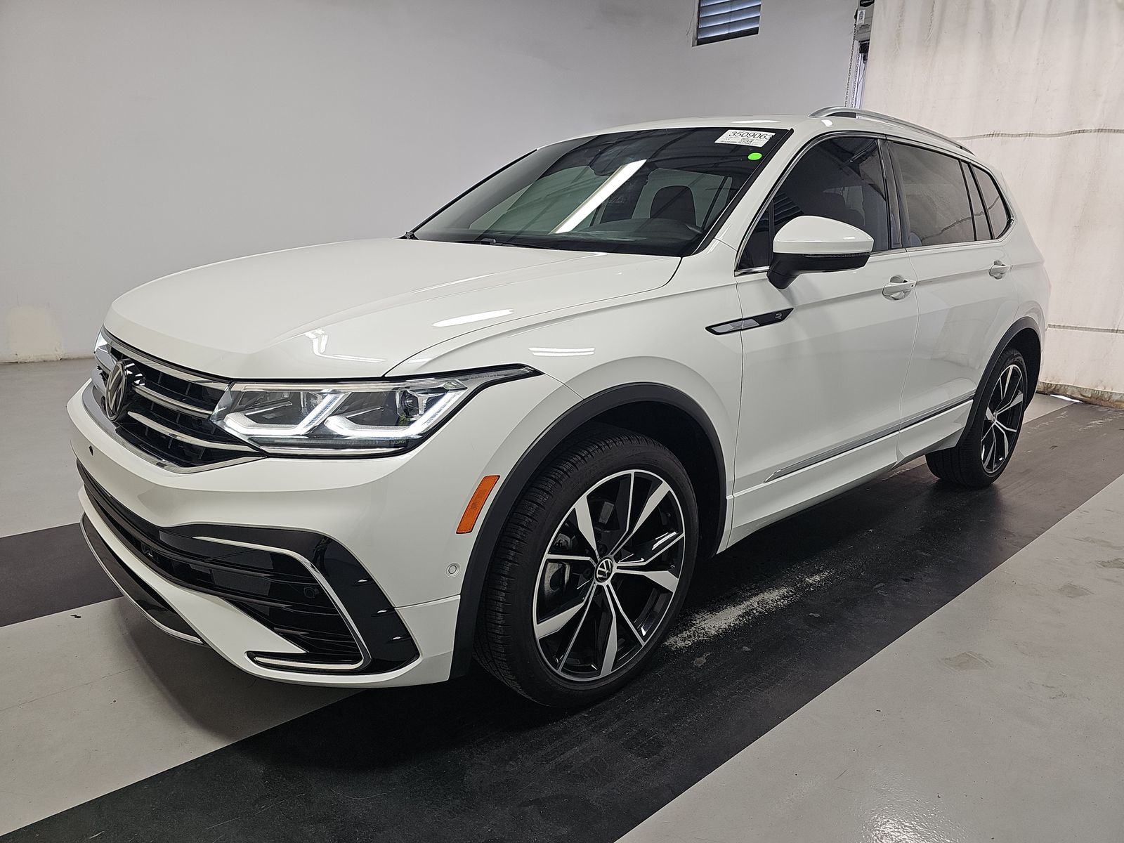 2024 Volkswagen Tiguan 2.0T SEL R-Line AWD