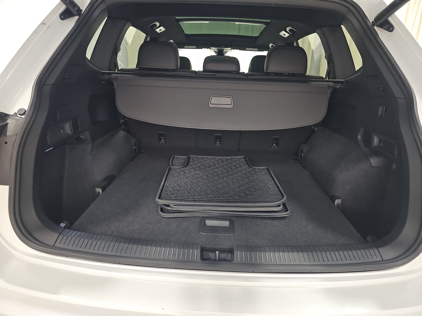 2024 Volkswagen Tiguan 2.0T SEL R-Line AWD