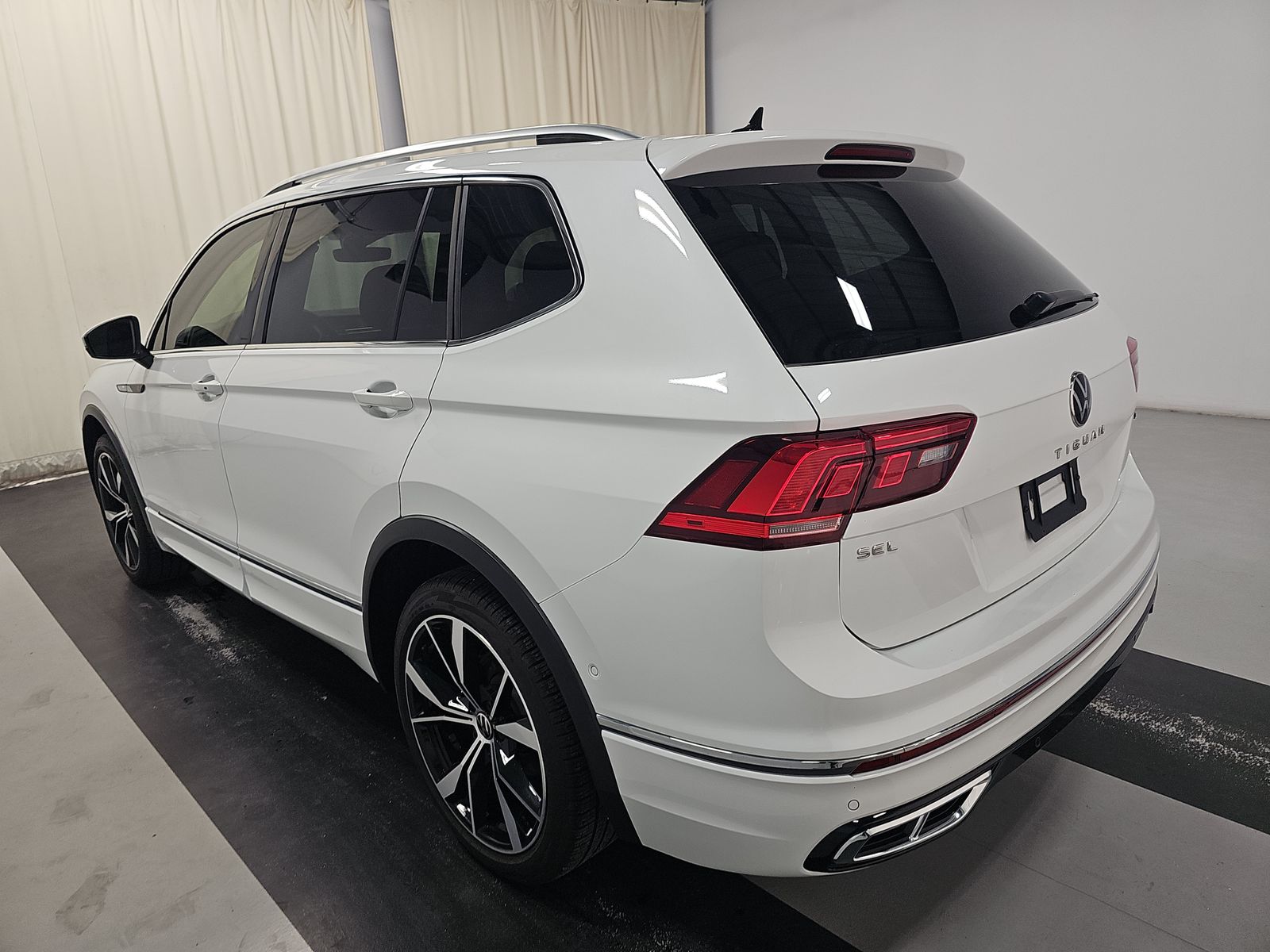 2024 Volkswagen Tiguan 2.0T SEL R-Line AWD