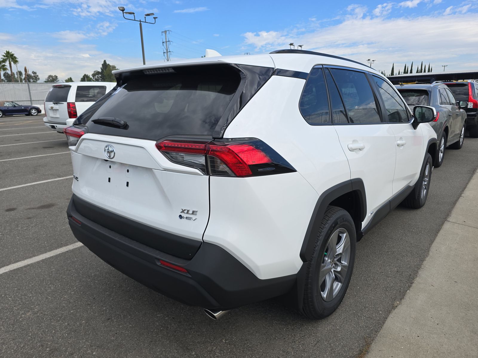 2025 Toyota RAV4 Hybrid XLE AWD