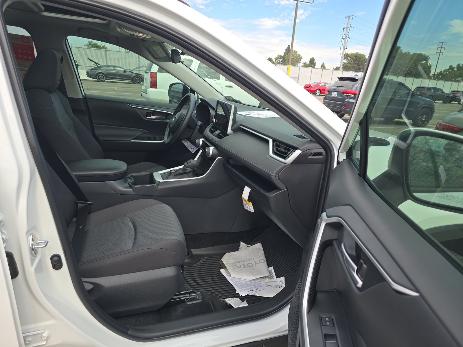 2025 Toyota RAV4 Hybrid XLE AWD