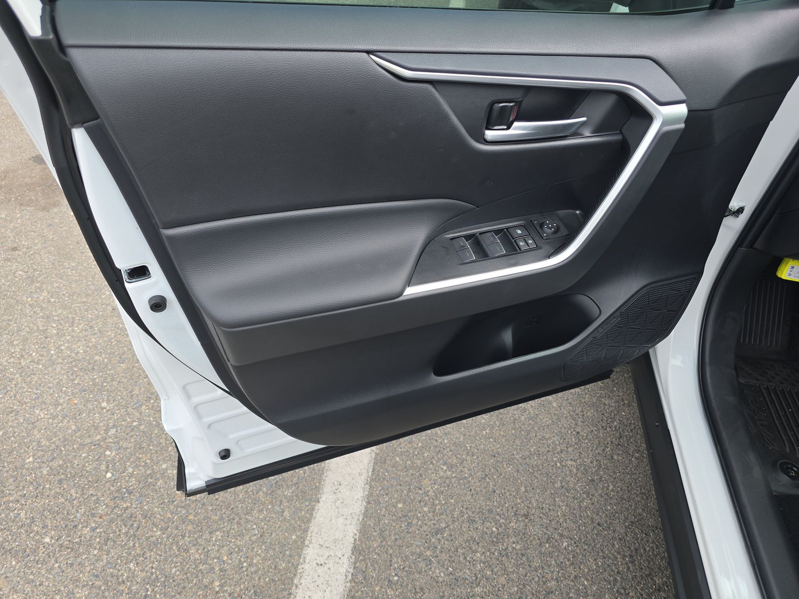 2025 Toyota RAV4 Hybrid XLE AWD