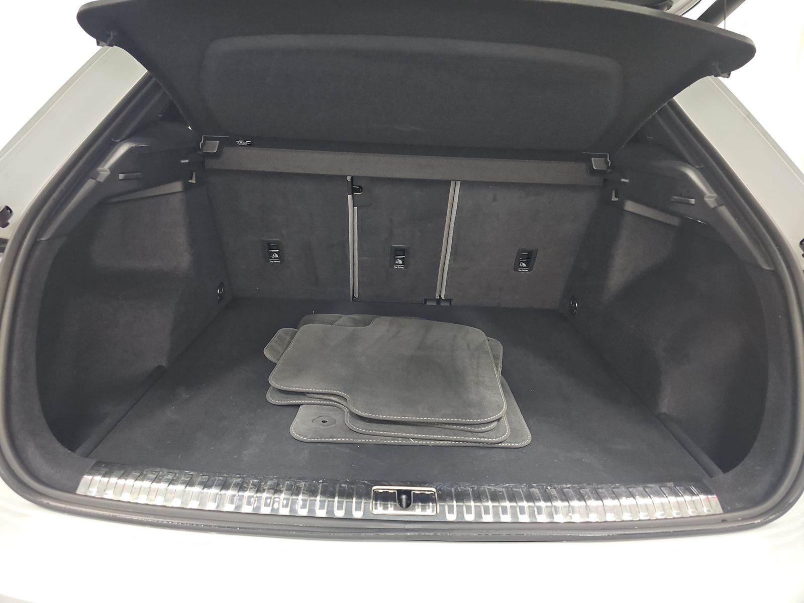 2023 Audi Q3 S line Premium Plus AWD