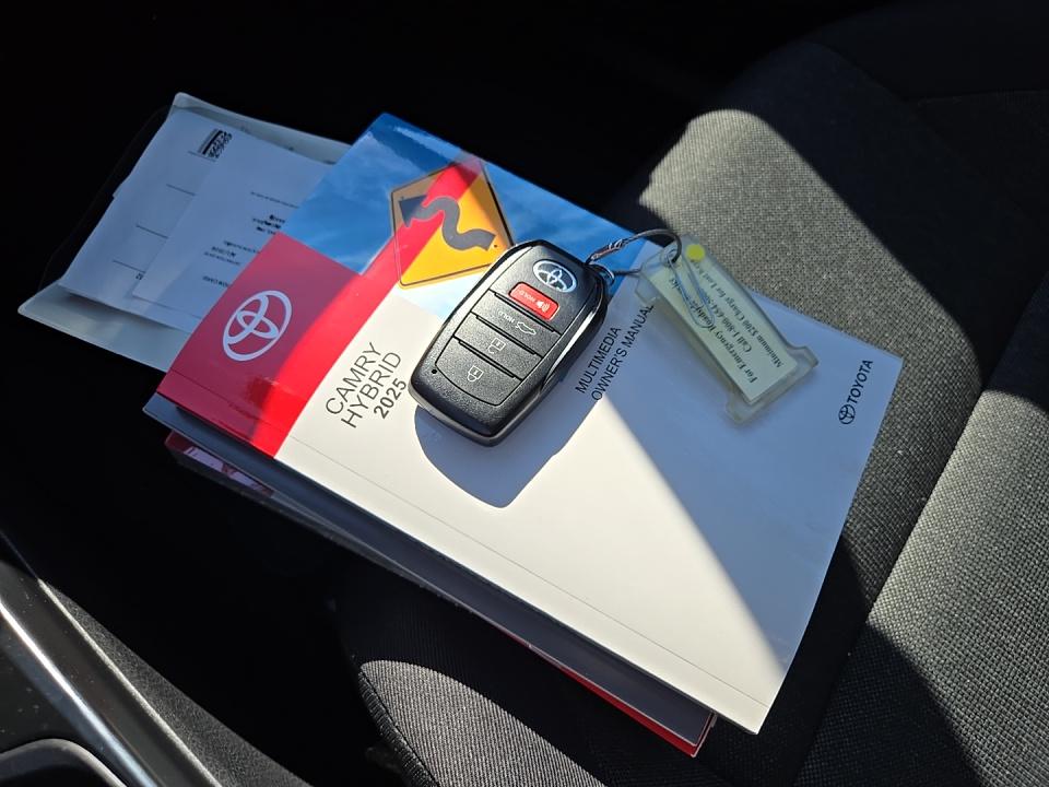 2025 Toyota Camry LE AWD