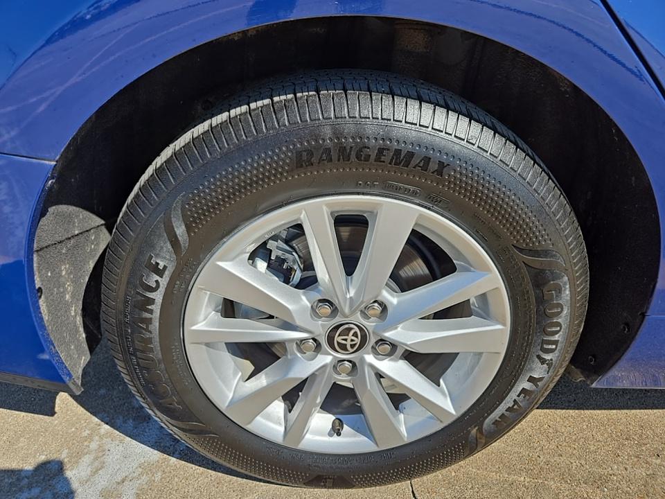 2025 Toyota Camry LE AWD