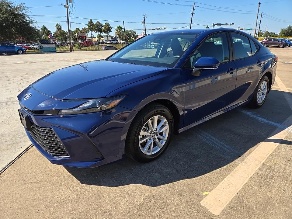 2025 Toyota Camry LE AWD