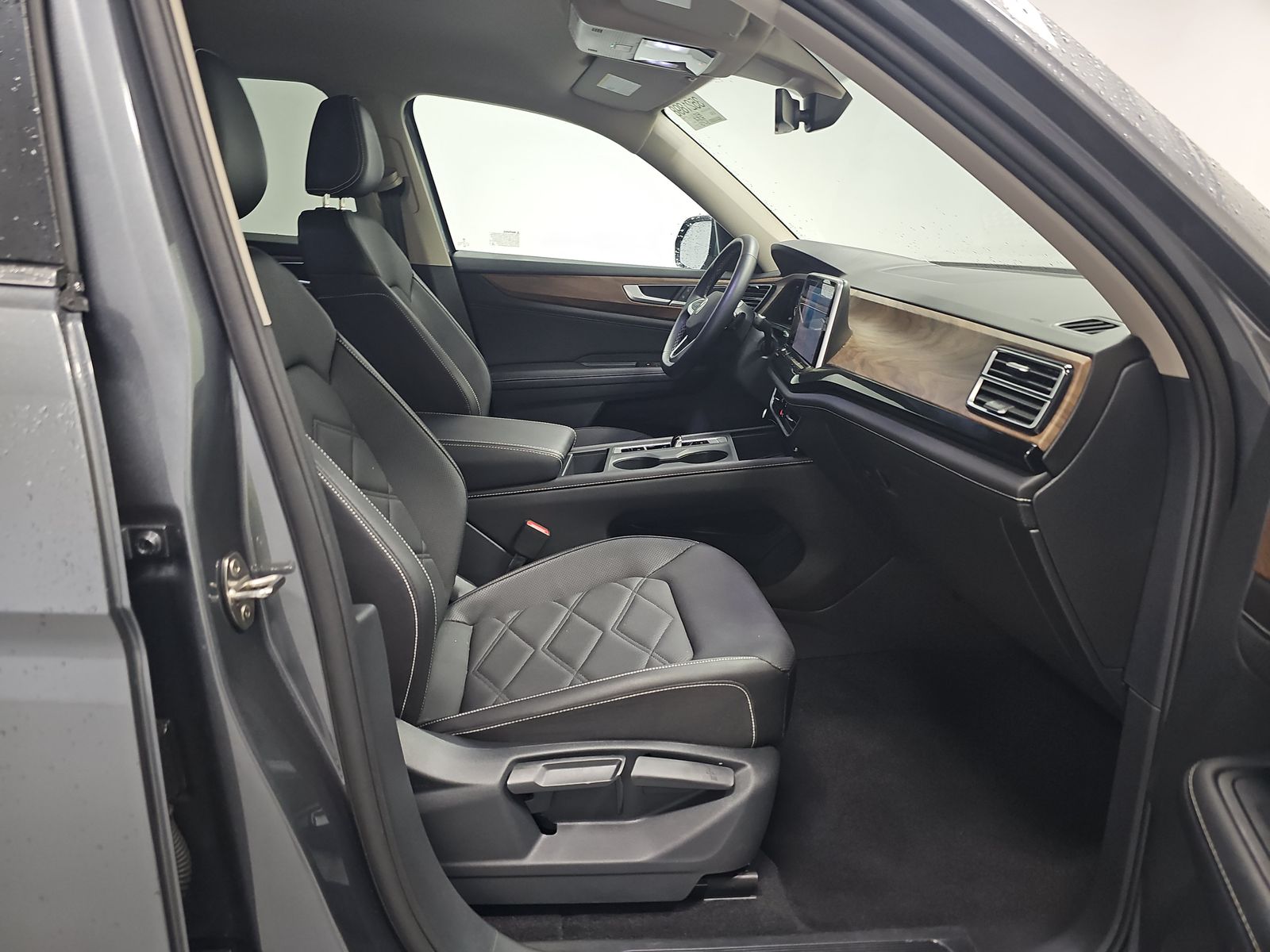 2025 Volkswagen Atlas 2.0T SE AWD