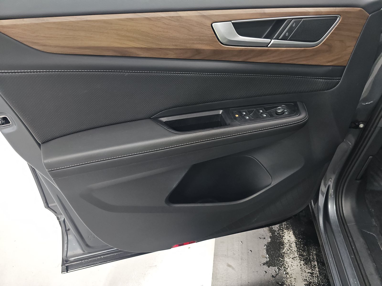 2025 Volkswagen Atlas 2.0T SE AWD