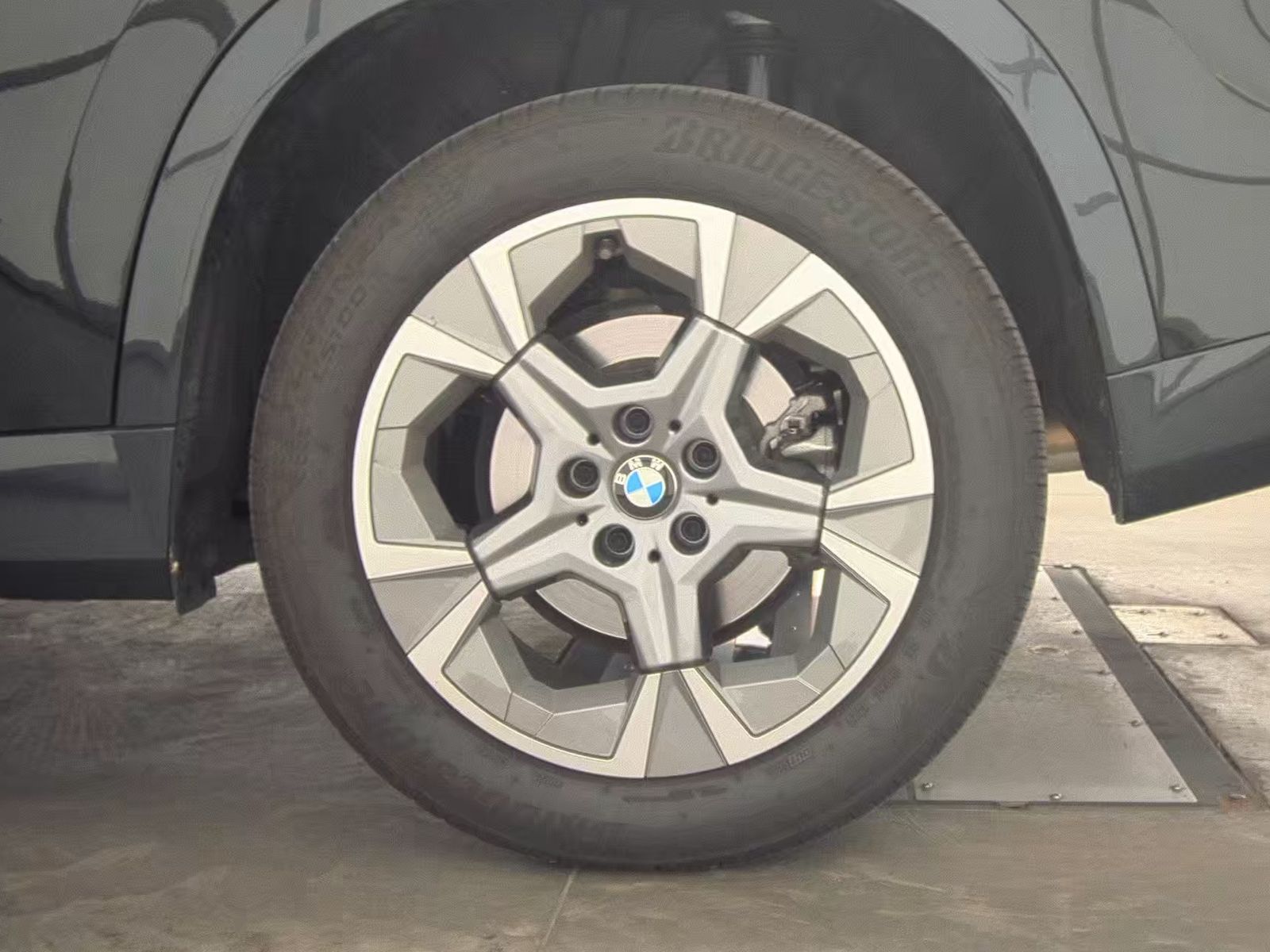 2025 BMW X1 xDrive28i AWD