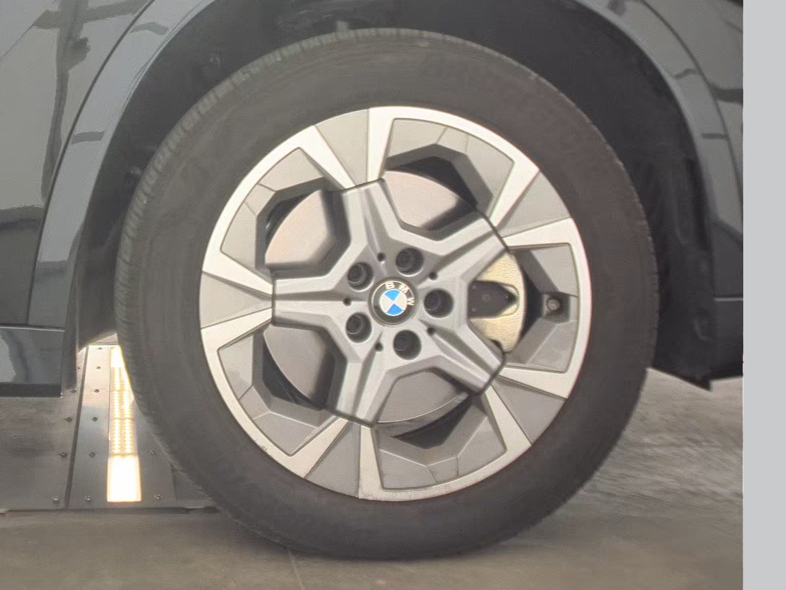 2025 BMW X1 xDrive28i AWD