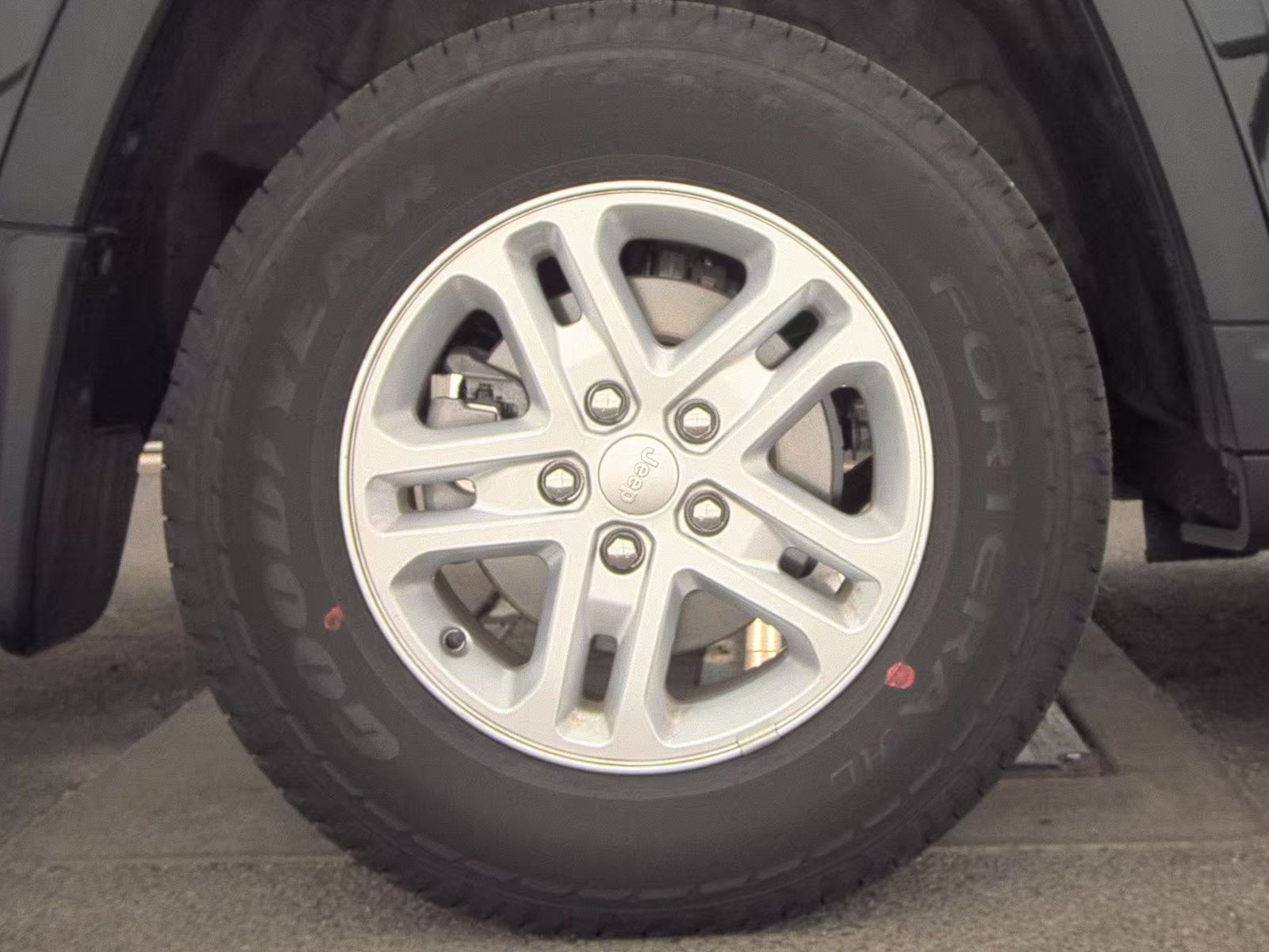 2024 Jeep Grand Cherokee Laredo AWD