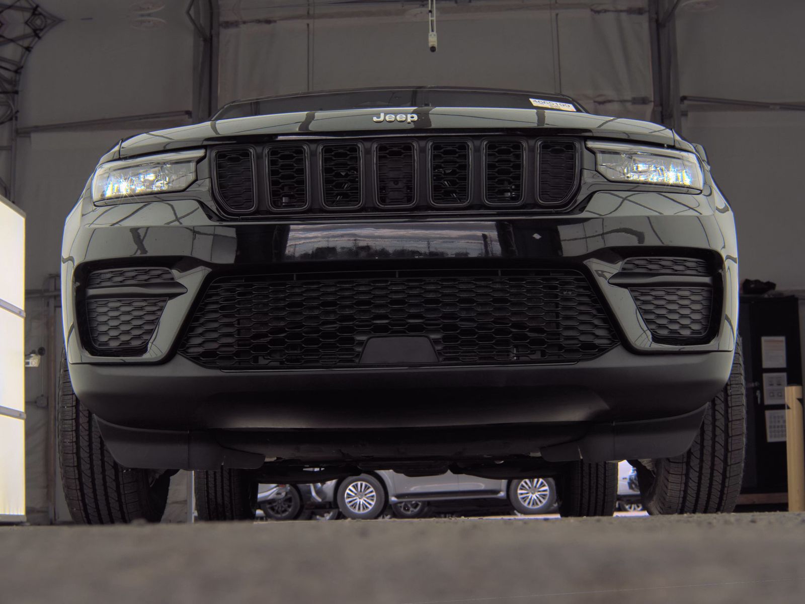 2024 Jeep Grand Cherokee Laredo AWD