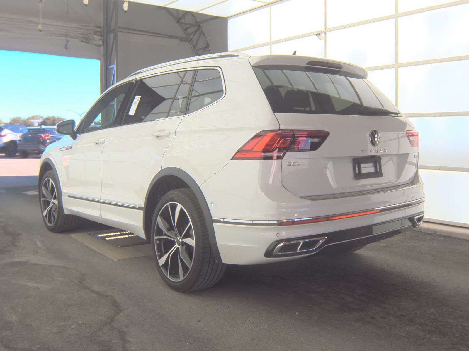 2022 Volkswagen Tiguan 2.0T SEL R-Line AWD